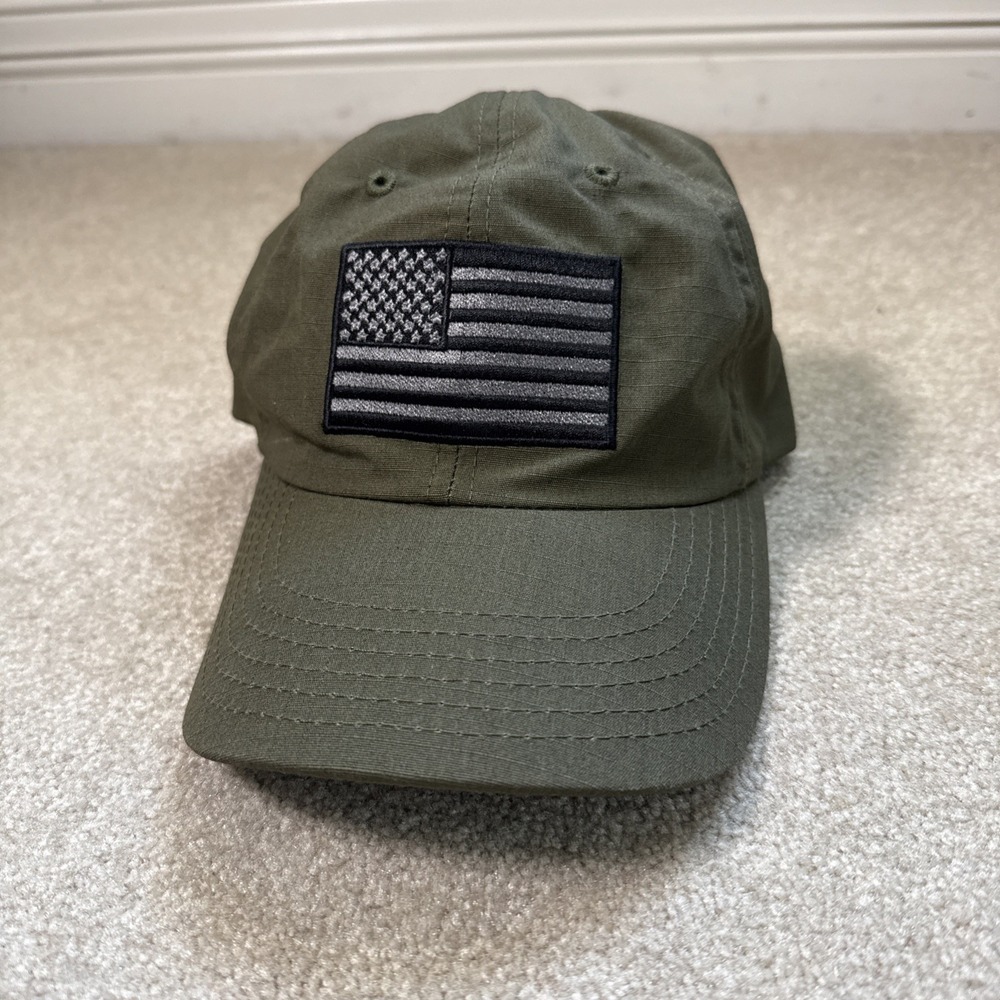 RED WHITE & BLUE APPAREL VINTAGE RIPSTOP AMERICAN FLAG HAT USA ADJUSTABLE